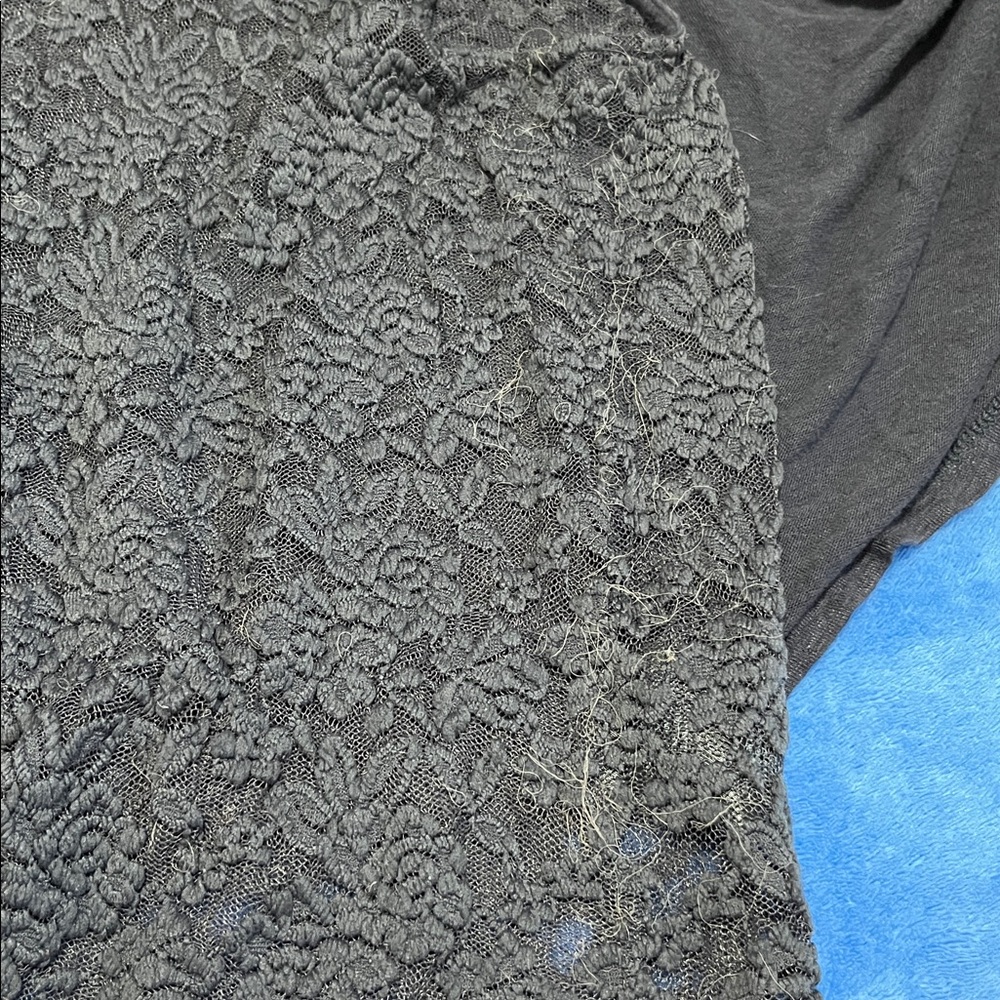 Akemi + Kin Top - Picture 8 of 9